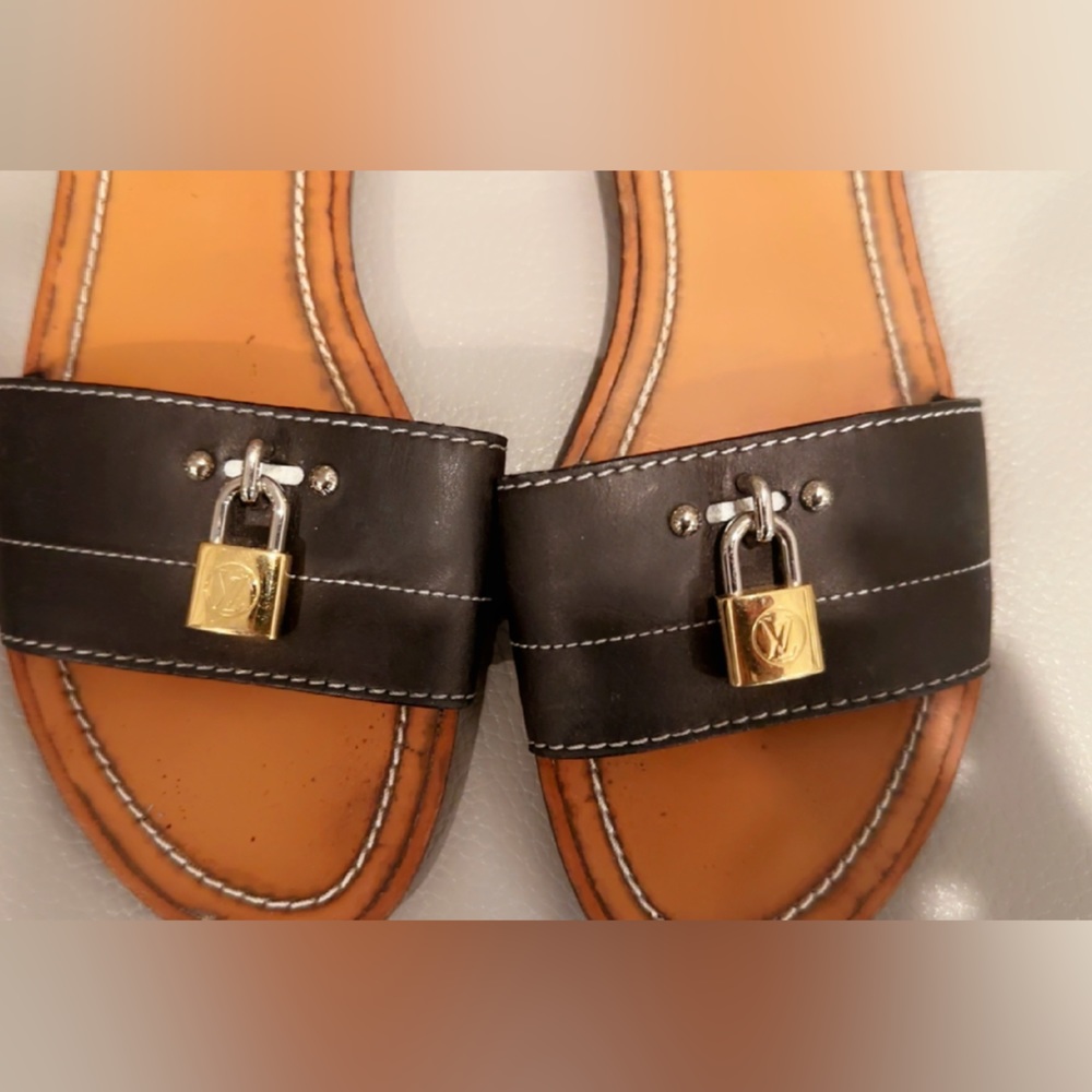 - Louis Vuitton Lock it Flats - Picture 2 of 9